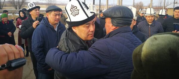 Похороны матери осужденного Садыра Жапарова - Sputnik Кыргызстан