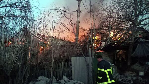Пожар в жилом доме в Бишкеке - Sputnik Кыргызстан
