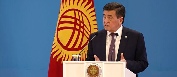 Чай ичкени эле барат! Жээнбековдун аткаминерлерди зекиген видеосу - Sputnik Кыргызстан