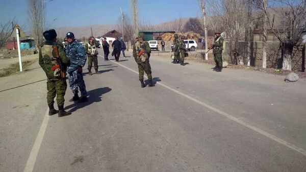 Пограничники на кыргызско-таджикском участке государственной границы - Sputnik Кыргызстан