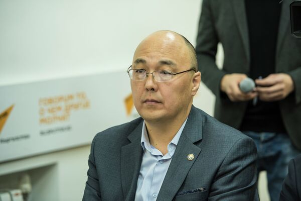 Круглый стол Рискуем жизнью — как в КР защищают права потребителей - Sputnik Кыргызстан