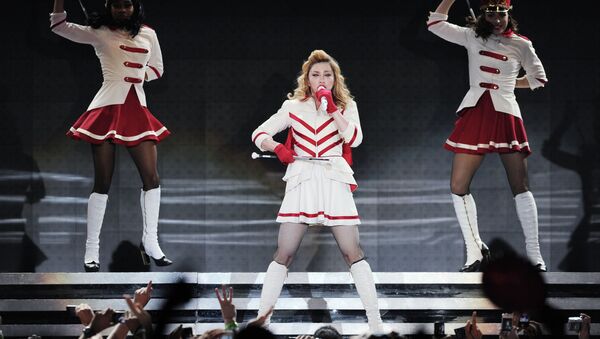 Американская певица Мадонна выступает на концерте. Архивное фото - Sputnik Кыргызстан