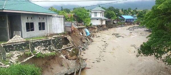 Последствия наводнения в Индонезии - Sputnik Кыргызстан