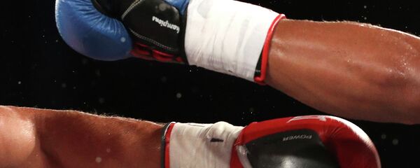 Боксерский бой между Keeshawn Williams и Фархада Фатуллойя - Sputnik Кыргызстан