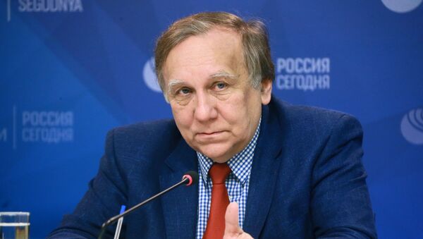 Советник заместителя председателя Совета Федерации, посол Андрей Бакланов - Sputnik Кыргызстан