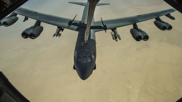 Американский стратегический бомбардировщик Boeing B-52H Stratofortress. Архивное фото - Sputnik Кыргызстан