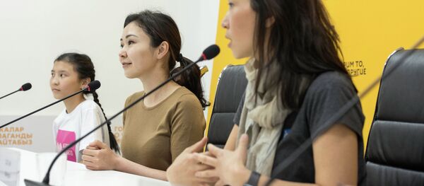 SputnikBilim долбоорунун алкагында өткөн мастер-класстын катышуучулары SputnikBilim долбоорунун алкагында өткөн мастер-класстын катышуучулары - Sputnik Кыргызстан