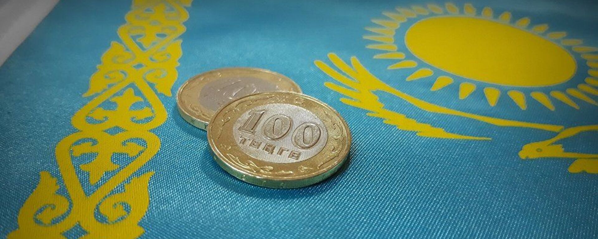 Курс валют тенге в Казахстане - Sputnik Кыргызстан, 1920, 06.01.2022