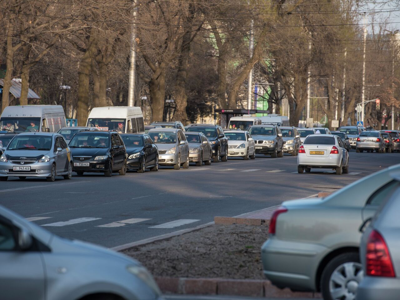 МВД КР придумало, как наказывать владельцев авто с иностранными номерами -  07.02.2021, Sputnik Кыргызстан