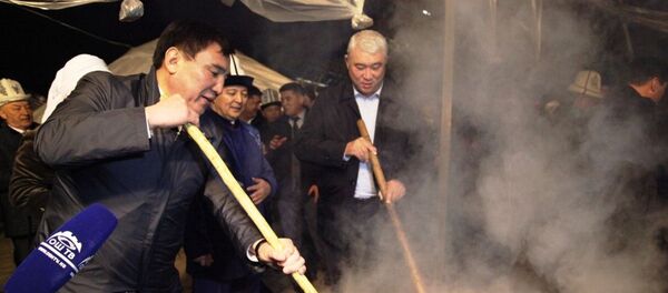 Народные гуляния Кадыр тун в Оше в преддверии Нооруза - Sputnik Кыргызстан