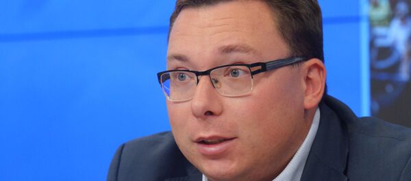 Директор фонда прогрессивной политики Олег Бондаренко. Архивное фото Директор фонда прогрессивной политики Олег Бондаренко. Архивное фото - Sputnik Кыргызстан