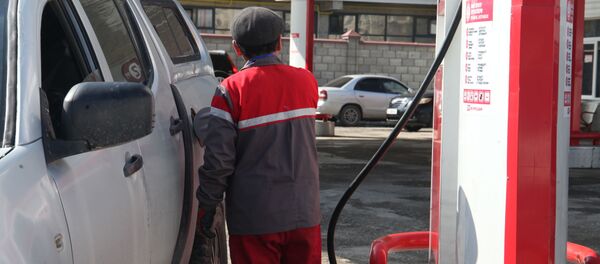 Проверка АЗС в Оше Проверка АЗС в Оше - Sputnik Кыргызстан