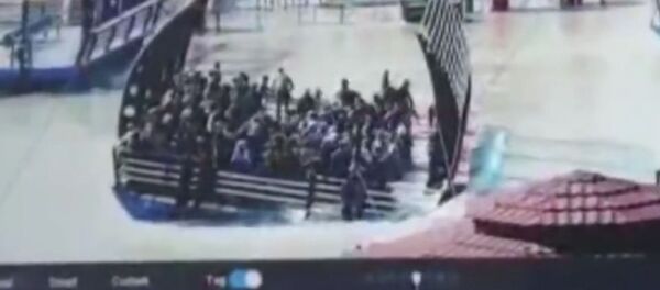 Страшно смотреть — опубликовано видео крушения парома в Ираке - Sputnik Кыргызстан