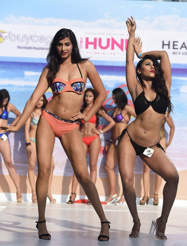 Индиялык фитнес-моделдер Гоада өткөн Body Power Beach Show пляж шоусуна катышты - Sputnik Кыргызстан