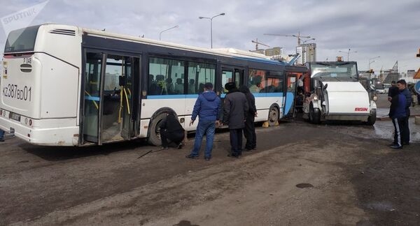 Массовое ДТП с гибелью людей в Нур-Султане — все об аварии - Sputnik Кыргызстан