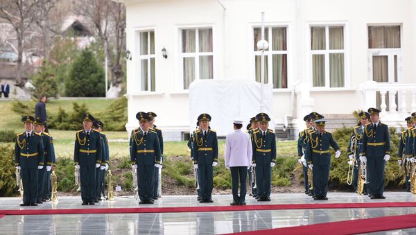 Подготовка в госрезиденции к встрече президента РФ Владимира Путина  - Sputnik Кыргызстан