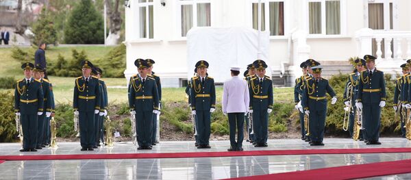 Подготовка в госрезиденции к встрече президента РФ Владимира Путина  - Sputnik Кыргызстан