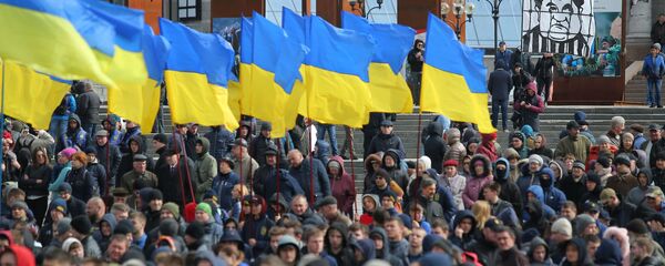 Участники акции протеста против коррупции на площади Независимости в Киеве. - Sputnik Кыргызстан