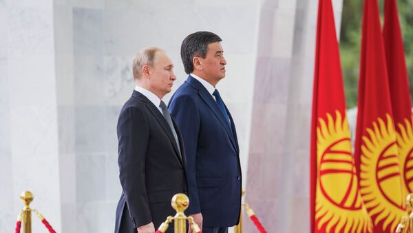 Кыргызстандын президенти Сооронбай Жээнбеков жана Россия лидери Владимир Путин. Архив - Sputnik Кыргызстан