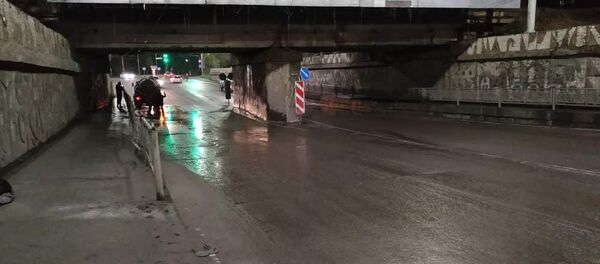 Суу каптаган Лев Толстой көчөсү - Sputnik Кыргызстан