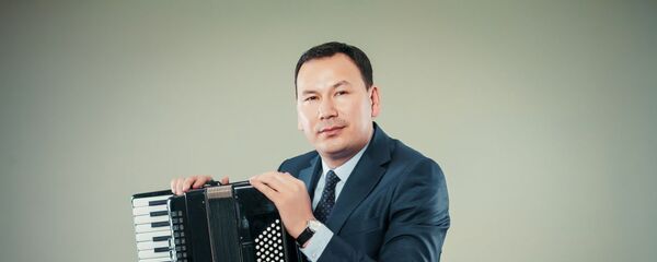 Кыргызстандык аткаруучу Түмөнбай Колдошов  - Sputnik Кыргызстан