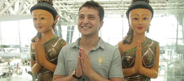 Архивное фото кандидата в президенты Украины Владимира Зеленского. Архивное фото Архивное фото кандидата в президенты Украины Владимира Зеленского. Архивное фото - Sputnik Кыргызстан