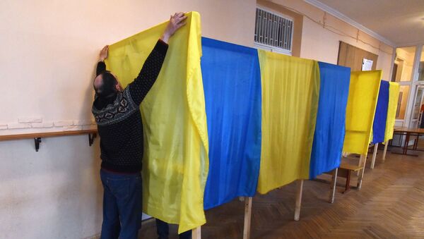 Подготовка избирательных участков к выборам президента Украины - Sputnik Кыргызстан