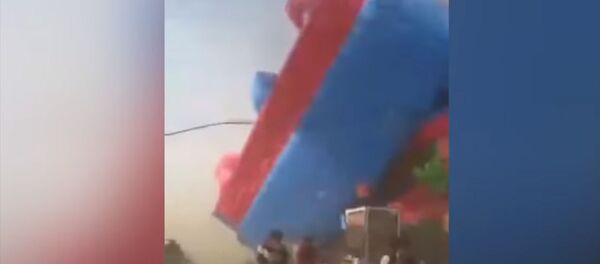 В Китае торнадо унес батут, пострадали 18 детей — видео В Китае торнадо унес батут, пострадали 18 детей — видео - Sputnik Кыргызстан