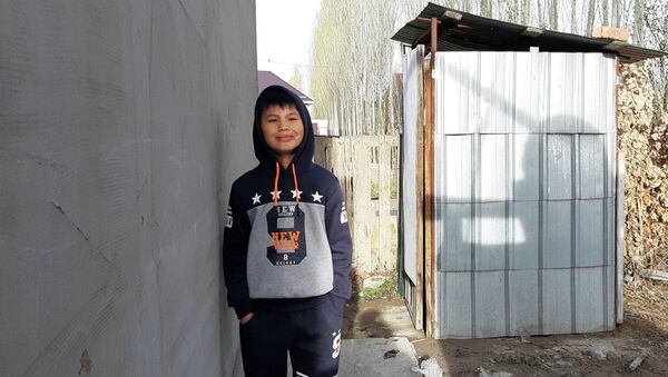 7-летний Эламан Абдилашимов, спас ребенка, упавшего в туалет  - Sputnik Кыргызстан
