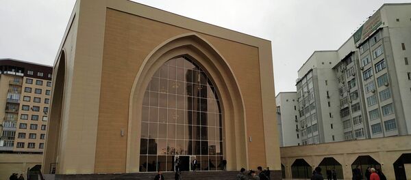 Открытие мечети 7 апрель шейиттери в Бишкеке. Архивное фото - Sputnik Кыргызстан