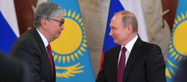 Президент РФ В. Путин встретился с президентом Казахстана К.-Ж. Токаевым - Sputnik Кыргызстан