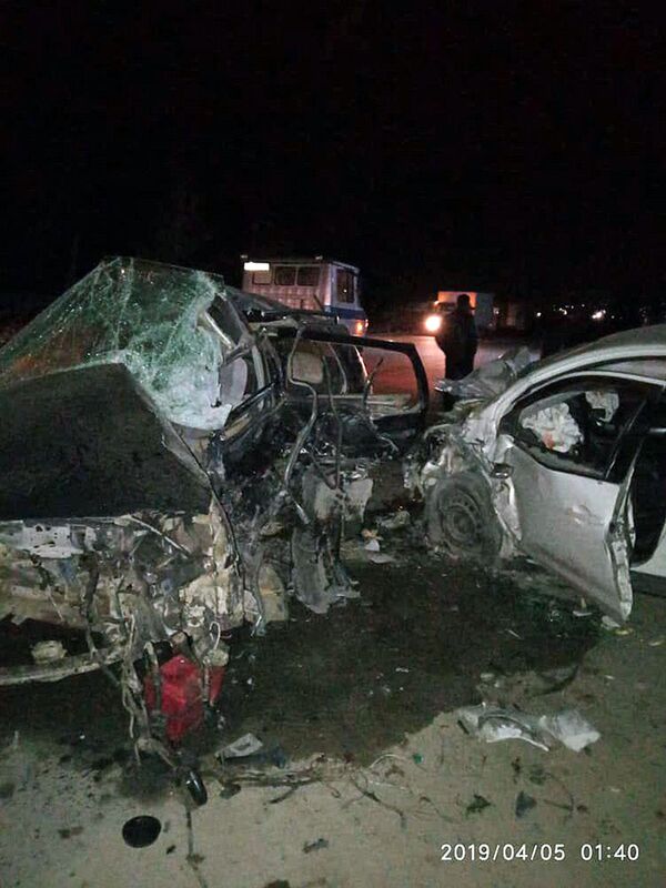 В страшном ДТП на Иссык-Куле девочка потеряла родителей и братьев. Фото - Sputnik Кыргызстан