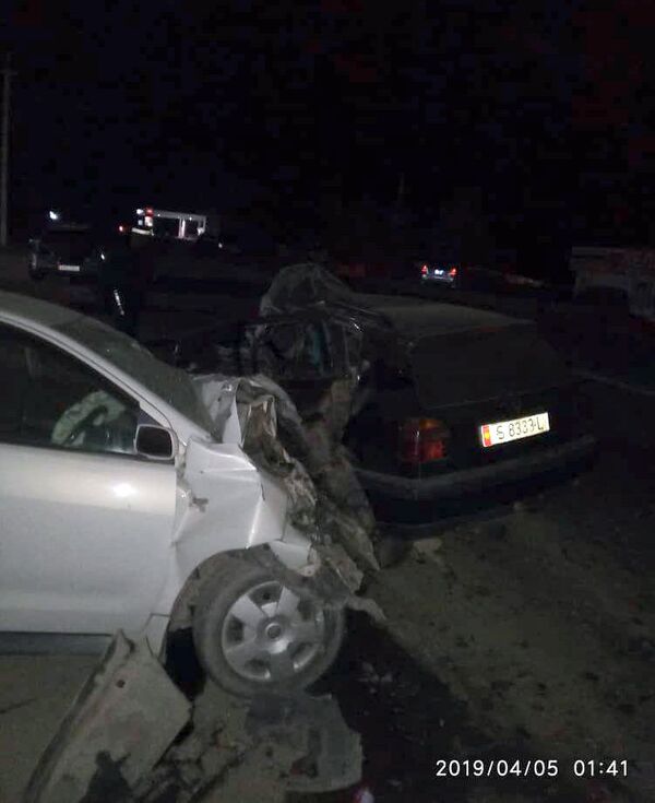 В страшном ДТП на Иссык-Куле девочка потеряла родителей и братьев. Фото - Sputnik Кыргызстан