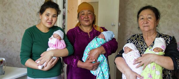 Нурайым Рысмат кызы, которая родила четверню в Бишкеке - Sputnik Кыргызстан