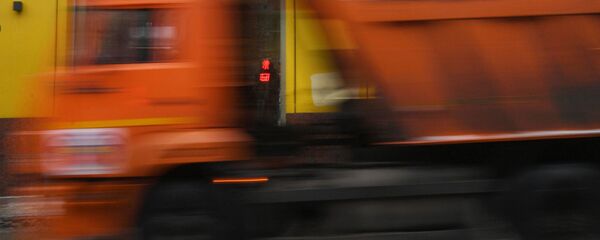 Камаз едет на большой скорости. Архивное фото - Sputnik Кыргызстан