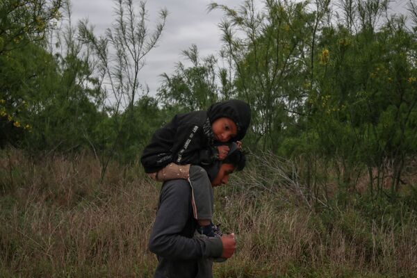 Ситуация с мигрантами на границе Мексики и США - Sputnik Кыргызстан