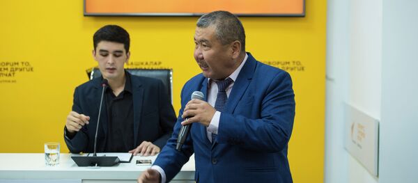 Хоккей федерациясынын вице-президенти Мурат Жакыпов Хоккей федерациясынын вице-президенти Мурат Жакыпов - Sputnik Кыргызстан