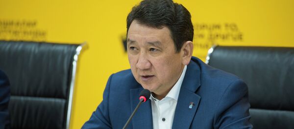 Глава Федерации хоккея КР Анвар Оморканов на пресс-конференции в мультимедийном пресс-центре Sputnik Кыргызстан - Sputnik Кыргызстан