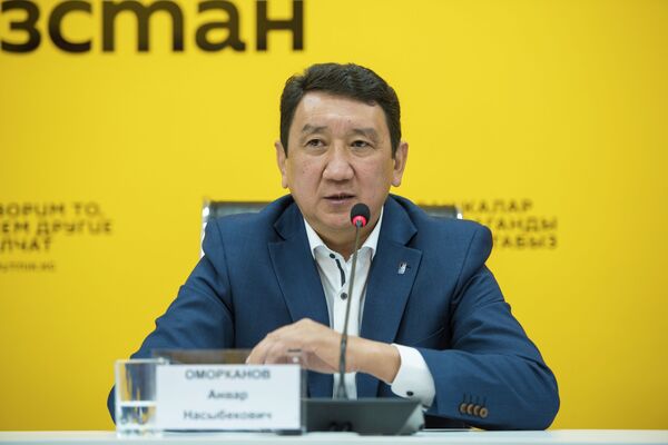 Президент Федерации хоккея КР Анвар Оморканов - Sputnik Кыргызстан