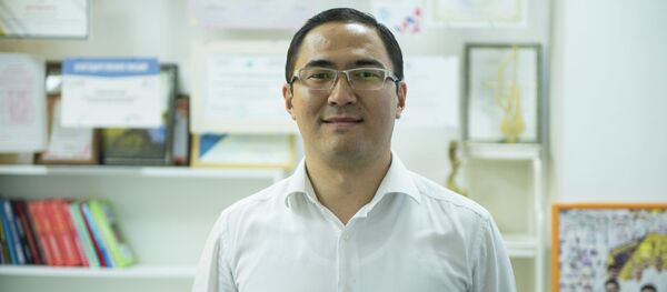 Коммерциялык банктардын биринин маалыматтык коопсуздук бөлүмүнүн жетекчиси Сейтек Курманов. Архив Коммерциялык банктардын биринин маалыматтык коопсуздук бөлүмүнүн жетекчиси Сейтек Курманов. Архив - Sputnik Кыргызстан