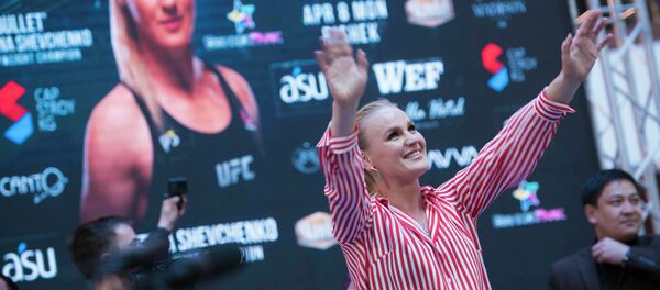 UFC чемпиону Валентина Шевченко - Sputnik Кыргызстан