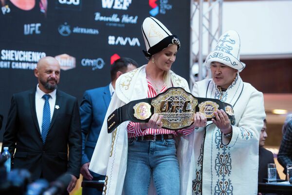 Ого! Слезы фаната Валентины Шевченко и еще 4 события, удивившие нас - Sputnik Кыргызстан