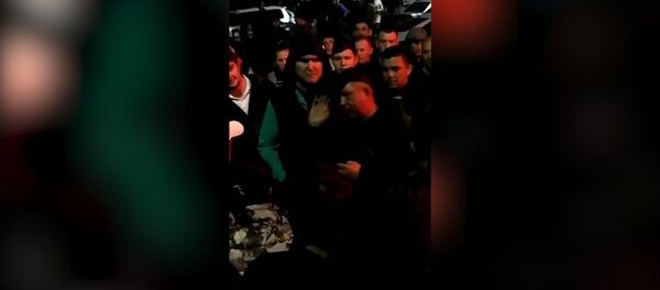 Родители найденного Данила поблагодарили милицию и волонтеров — видео - Sputnik Кыргызстан