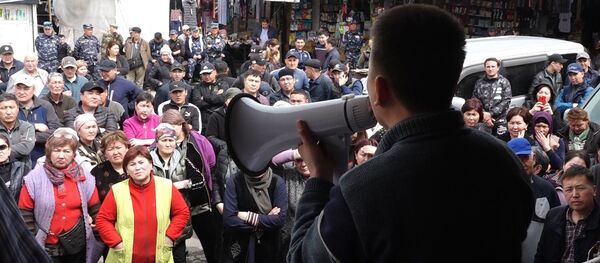 Ош базарында миңдеген адам жумушсуз калабы? Соодагерлердин арыз-муңу видеодо - Sputnik Кыргызстан