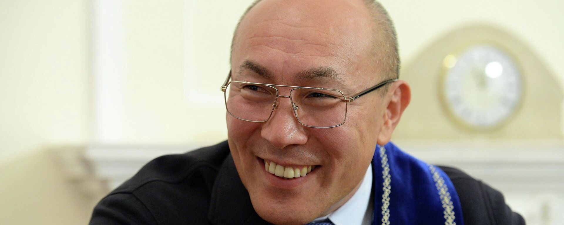 Кыргызстандан чыккан гандболчу Талант Дүйшөбаев. Архив - Sputnik Кыргызстан, 1920, 25.02.2026