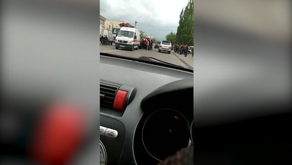 В Бишкеке грузовой бус насмерть сбил пешехода — видео с места наезда - Sputnik Кыргызстан