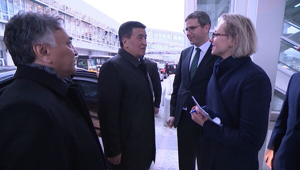 Как встретили Сооронбая Жээнбекова в Мюнхене — видео - Sputnik Кыргызстан