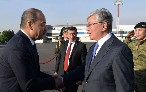 Президент Казахстана Касым-Жомарт Токаев прибыл в Узбекистан с государственным визитом - Sputnik Кыргызстан