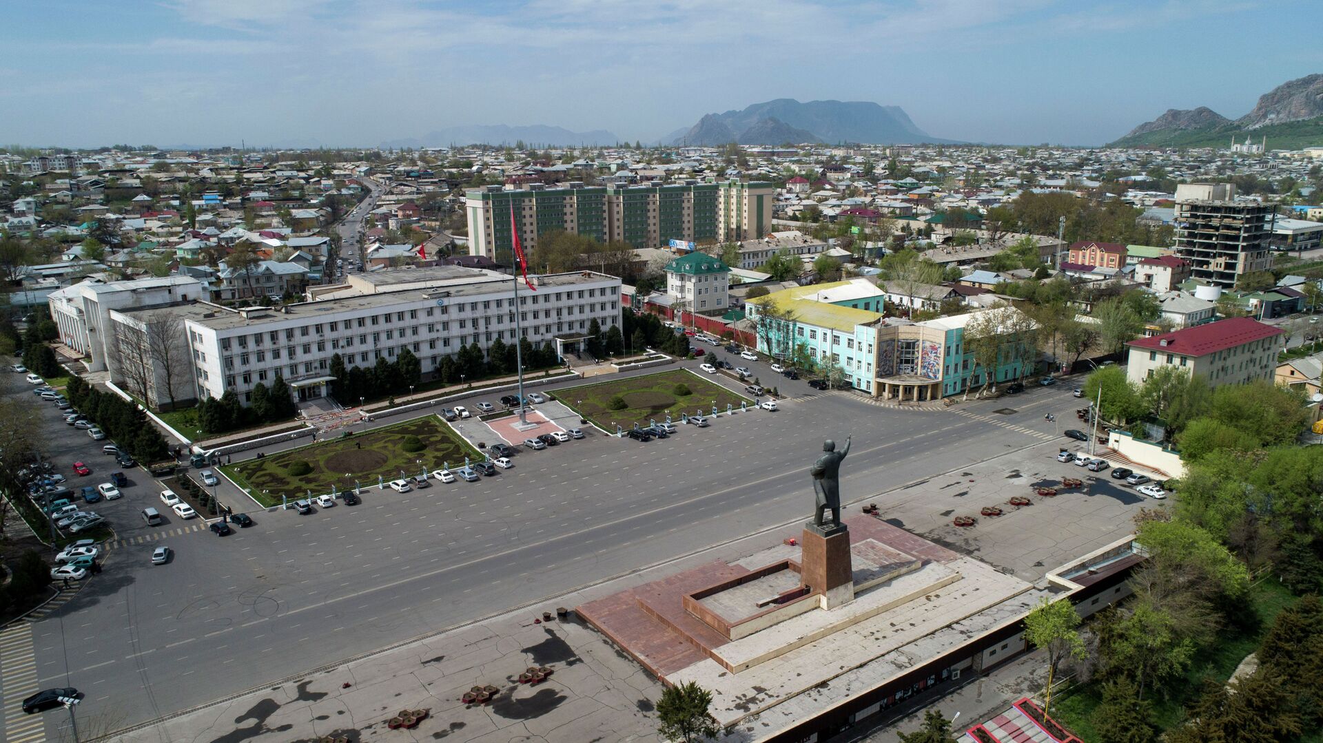 Вид на центральную площадь города Ош. Архивное фото - Sputnik Кыргызстан, 1920, 02.03.2021