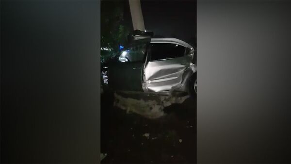 Машину разорвало на части — в страшном ДТП под Бишкеком погиб водитель. Видео - Sputnik Кыргызстан
